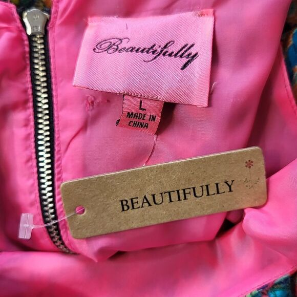 Beautifully Cut Out Dress - Picture 2 of 11